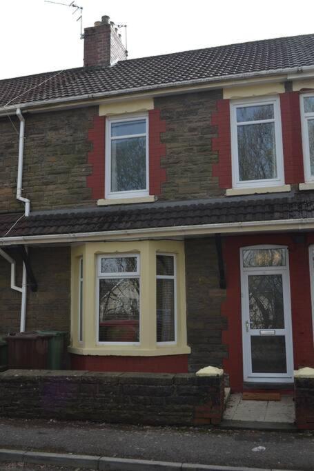 Entire 3 Bedroom House Near Caerphilly Station Eksteriør billede